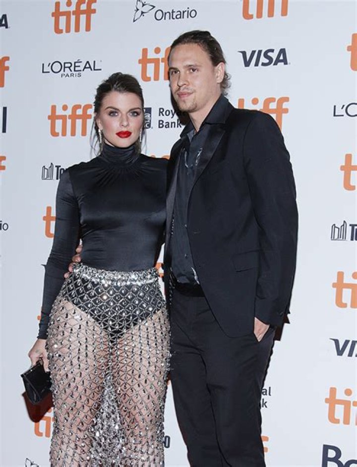 A Complete Guide To Julia Fox's Dating History