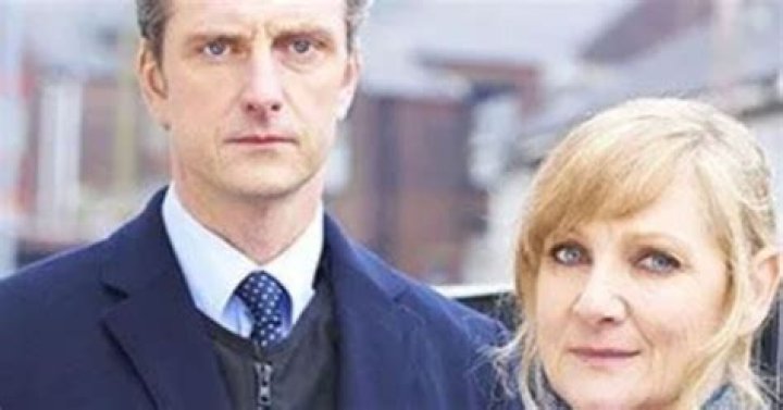 Ultimate Guide To Zachary Gleaves's Age: Discover The Facts